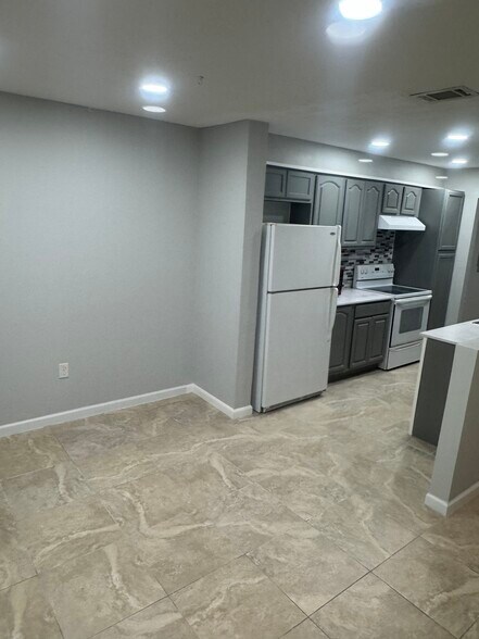 Building Photo - 4759 Sisson Rd