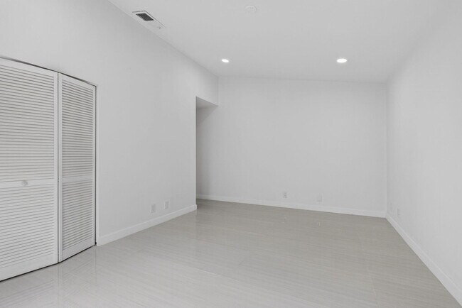 Building Photo - 7771 Blackwood Ln