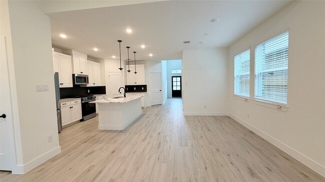 Building Photo - 2323 Garden Arbor Ln