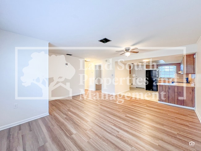 Building Photo - 729 W Daughtery Rd