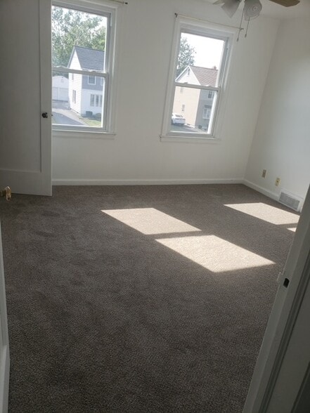 Building Photo - 51 Montfort Dr