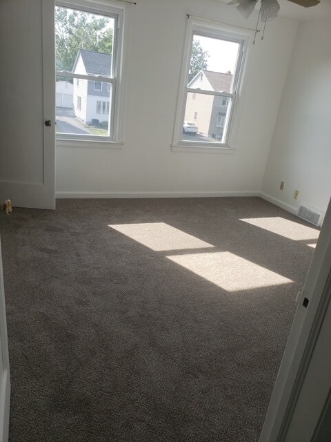 Building Photo - 51 Montfort Dr