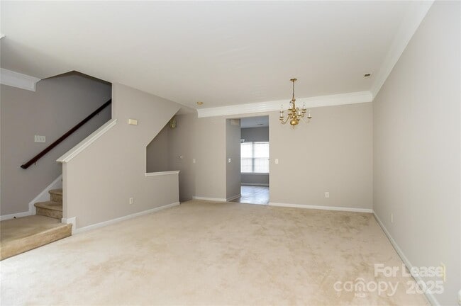 Building Photo - 332 Rock Ridge Ln