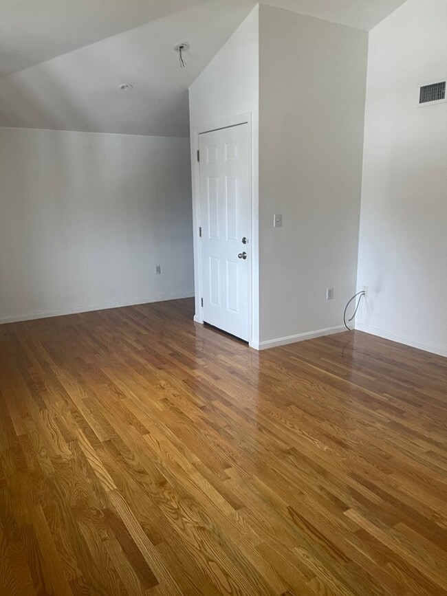 Building Photo - Myrtle Investment LLC