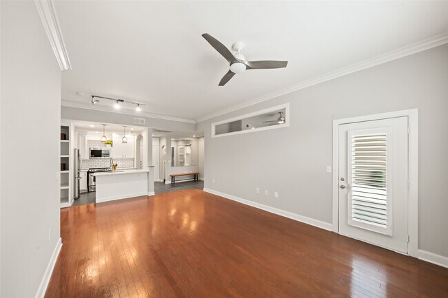 Building Photo - 1010 Rosine St