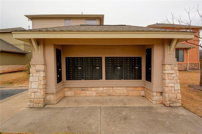 Building Photo - 12500 Piper Ct