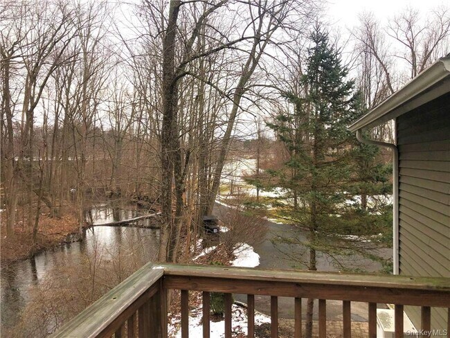 Building Photo - 189 Fair St