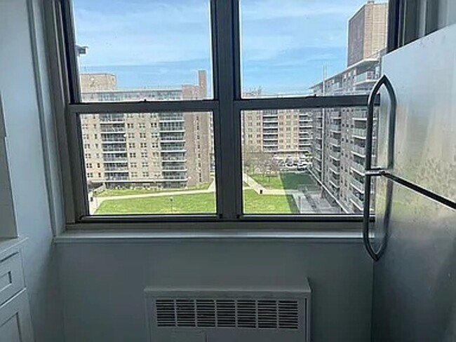 Building Photo - Charming 1BR Condo in Brooklyn