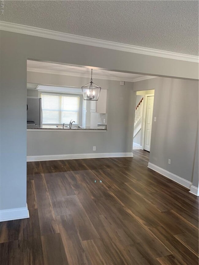 Building Photo - 1654 Jameson Dr