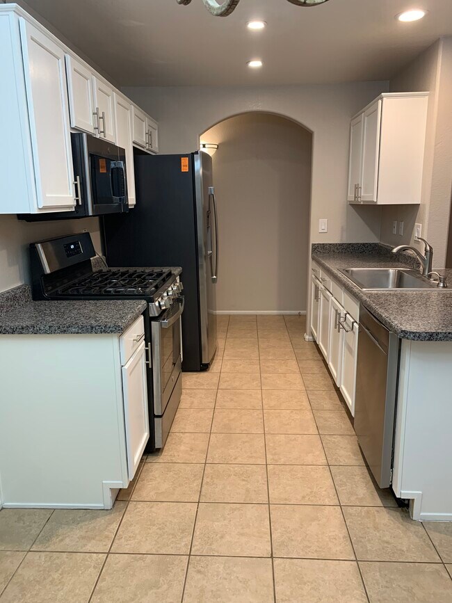 Building Photo - 42428 W Michaels Dr