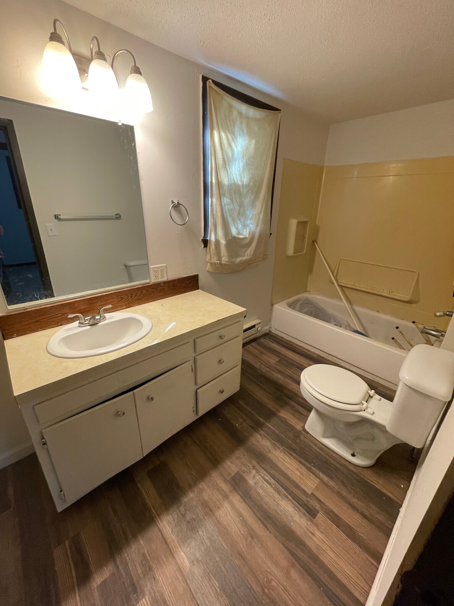 Building Photo - 331 W Kibby St