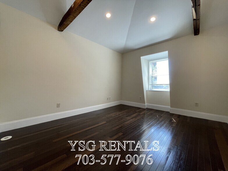 Building Photo - 8 Alleghany St