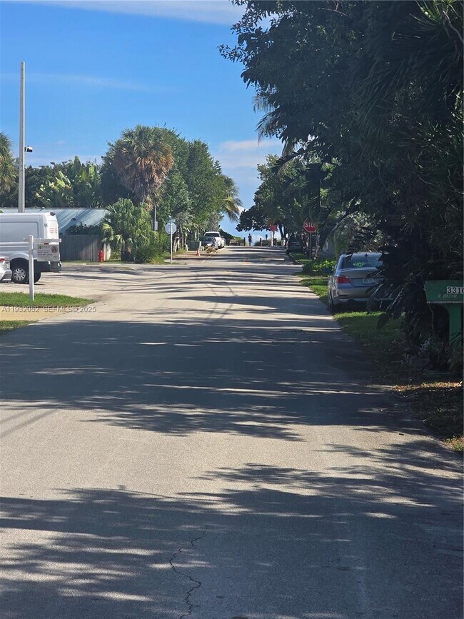 Building Photo - 3300 SE 6th St