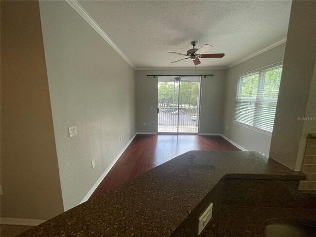 Building Photo - 18001 Richmond Pl Dr