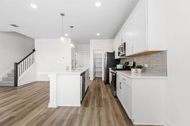 Building Photo - 120 Hartson Dr