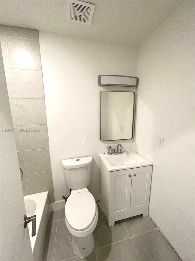 Building Photo - 1666 SW 3rd Ct