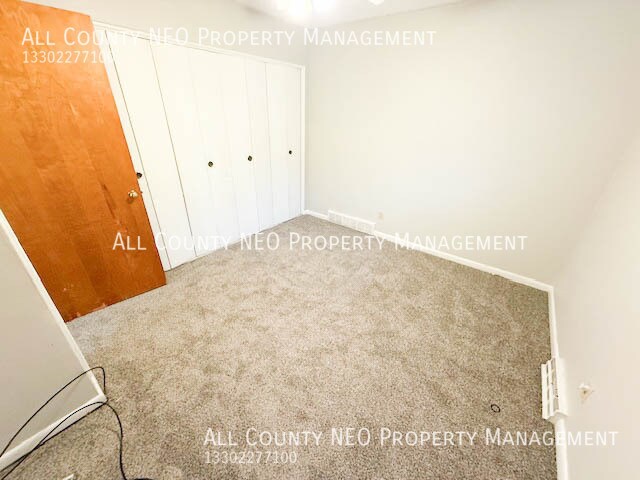 Building Photo - 1376 Forest Glen Dr