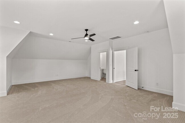 Building Photo - 269 Conroy Ave