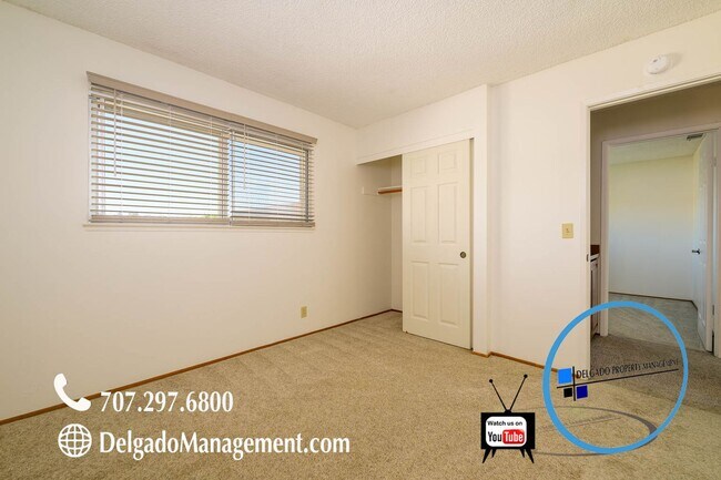 Building Photo - 1409 Plaza De Oro
