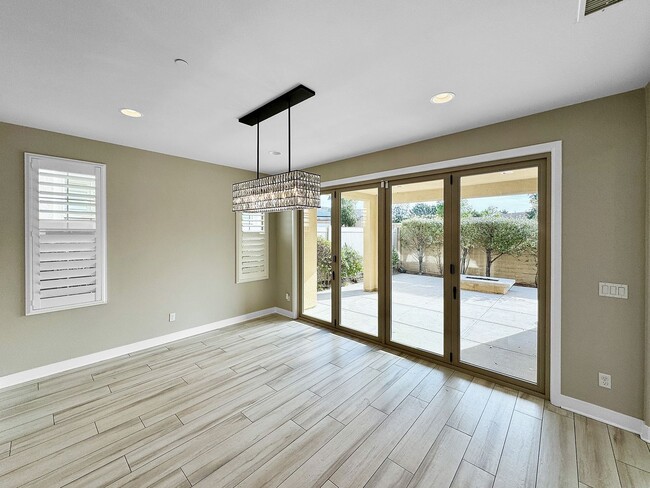 Building Photo - Stunning 4B/3BA House in Carlsbad!