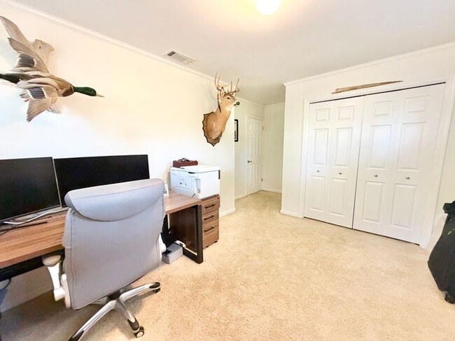 Building Photo - 490 Strathy Hall Dr