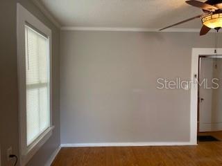 Building Photo - 912 E St Clair St