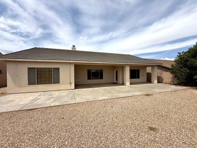 Building Photo - 2116 Roy Rogers Way