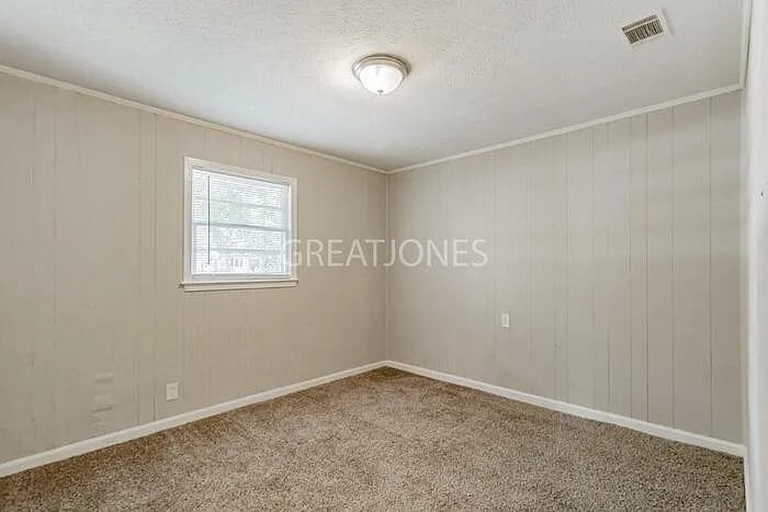 Building Photo - 928 Perry Dr