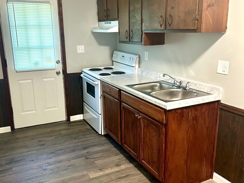 Building Photo - 16 Rossfield Cv