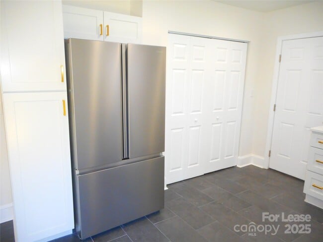 Building Photo - 1336 Bethel Rd