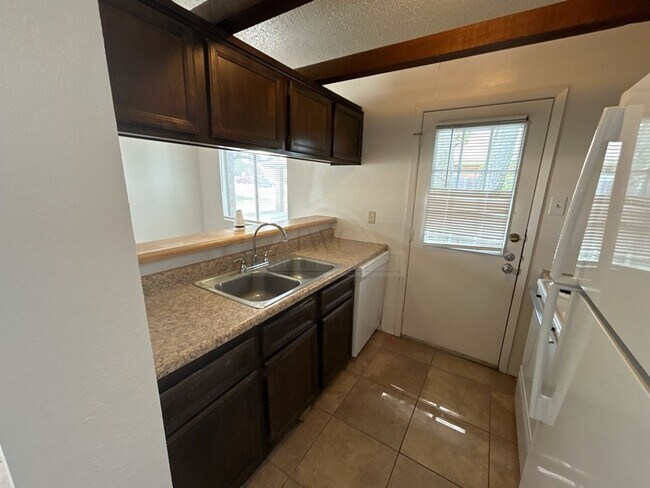 Building Photo - 2106 N W S Young Dr