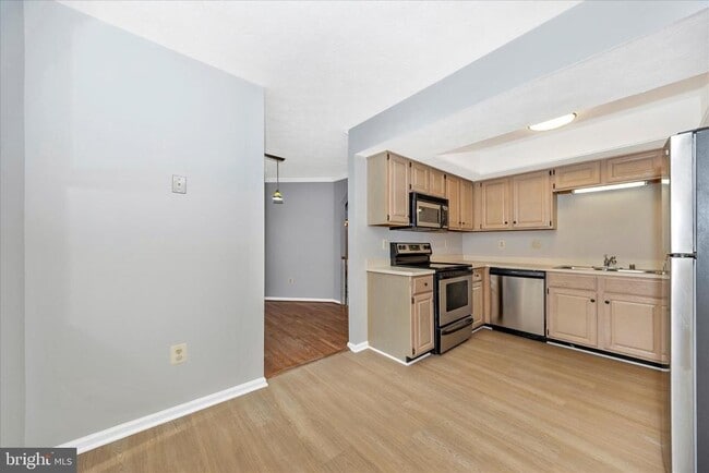 Building Photo - 6237 N Steamboat Way