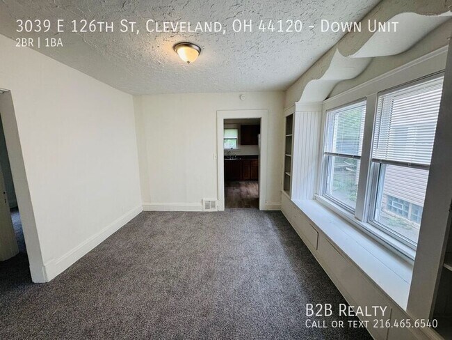 Building Photo - 3039 E 126th St