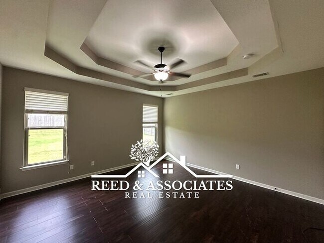 Building Photo - Luxurious Bartlett Home. ZONED Bartlett School Districts! DON'T MISS OUT!