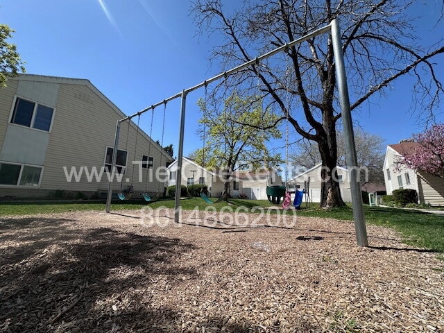 Building Photo - NO DEPOSIT option available for qualified ...