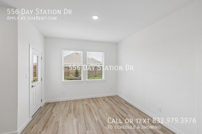 Building Photo - 556 Day Sta Dr