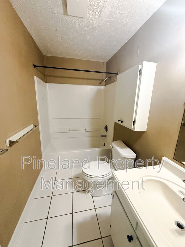 Building Photo - 2736 George Owen Rd