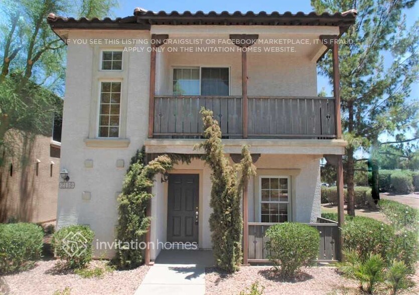 Primary Photo - 2119 E Huntington Dr