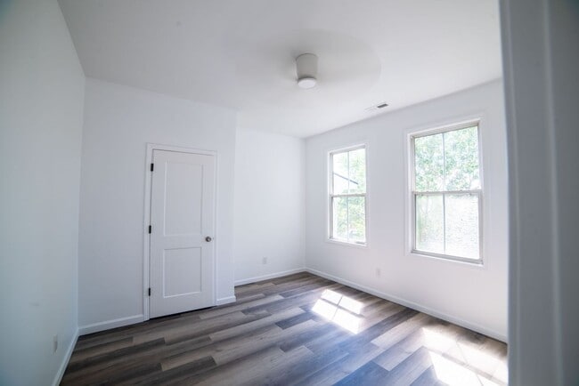 Building Photo - 107 N 13th St