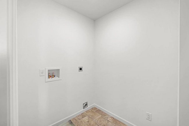 Building Photo - 43 Fairmount Grv Dr
