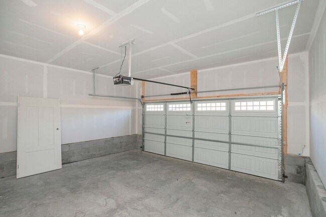 Building Photo - Beautiful One Level Home in Columbia!