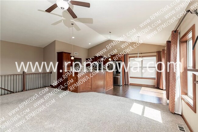 Building Photo - 1127 90th St