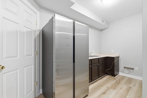 Building Photo - 943 Earley Lake Curve