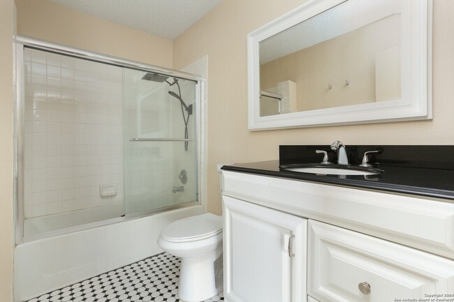 Building Photo - 11815 Vance Jackson Rd