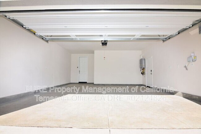 Building Photo - 32615 Cert St