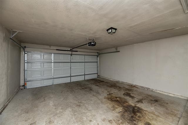 Building Photo - 200 Caprock Dr