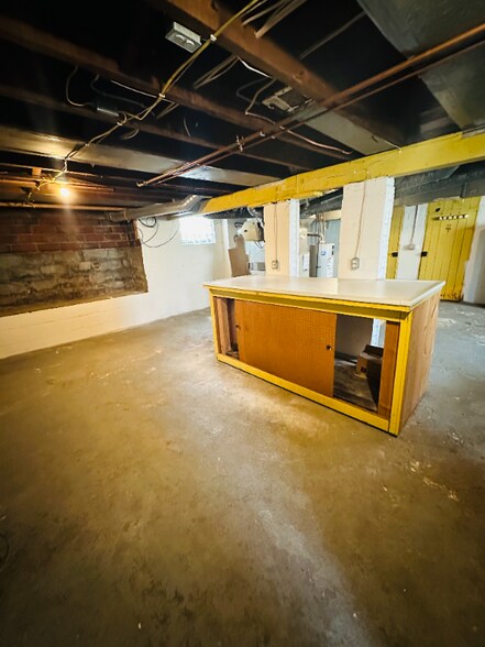 Building Photo - 1108 Amherst Rd NE