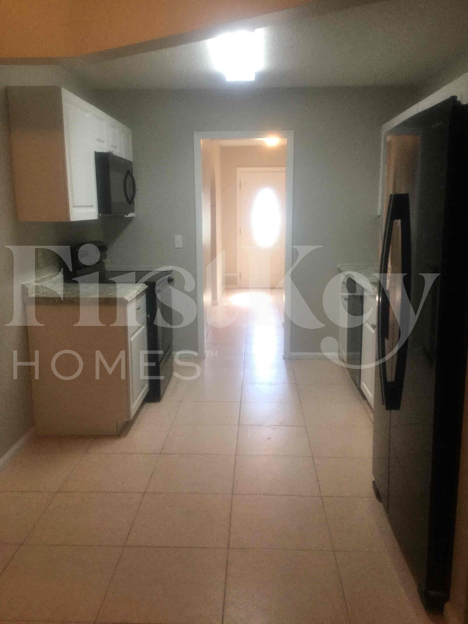 Building Photo - 3637 Ave Montresor