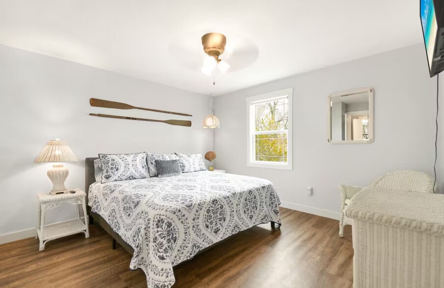 Building Photo - 9821 N Marine Key Dr