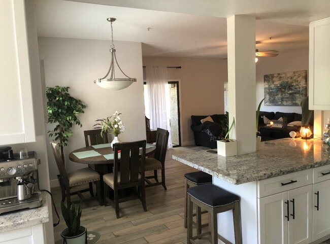 Building Photo - 15050 N Thompson Peak Pkwy